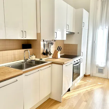 Oasis Of Design And Comfort With Terrace Apartment